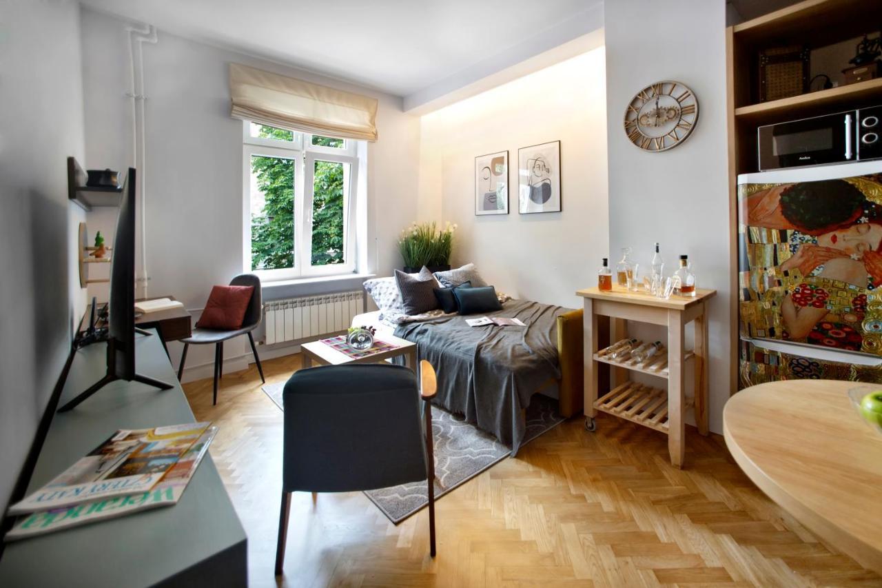 Ochota P&O Serviced Apartments Warsawa Bagian luar foto